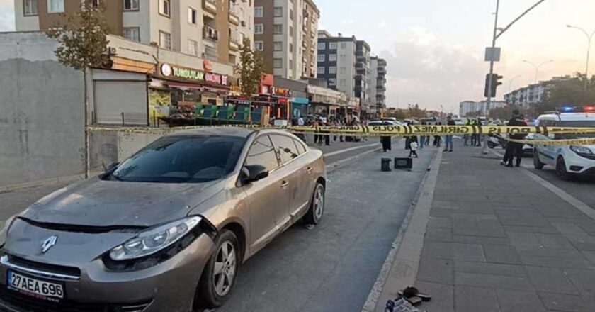 Otomobil kaldırımda yayalara çarptı: 1 ölü – Son Dakika Türkiye Haberleri