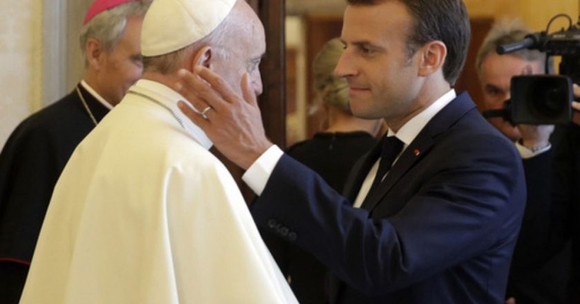 Papa Francis’in ardından: Emmanuel Macron ile karmaşık bir ilişkinin hikayesi