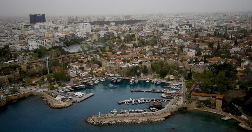 Antalya’daki 2025 turizm sezonunda yeni kayıtlar planlanıyor