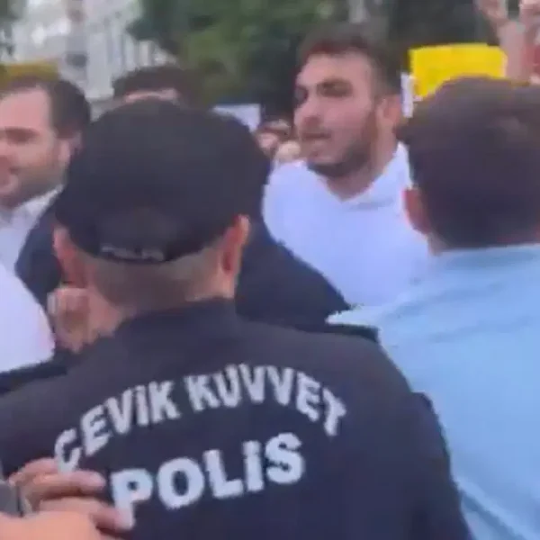 Ankara’daki Gençlik CHP’sine Polis Müdahalesi! – Türkiye haberlerini kırmak