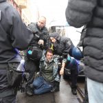 Almanya’da, polisin zor bir müdahalede Filistin’e polis