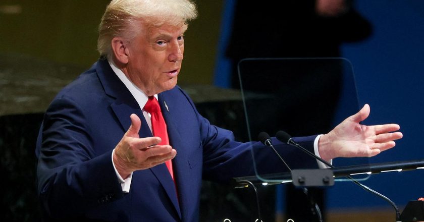 Trump: Amerika Birleşik Devletleri dışında yapılan tüm filmlere % 100 oran uygulayacağım