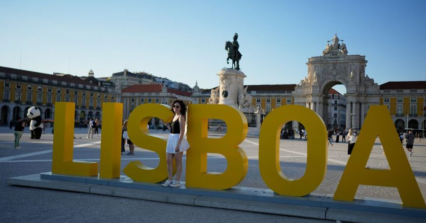 Portekiz’de vatandaşlar tartışmalı yerel seçimler için sandık başına gidiyor