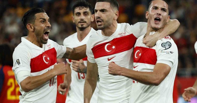 Milli futbol takımı FIFA sıralamasında bir sıra yükseldi –