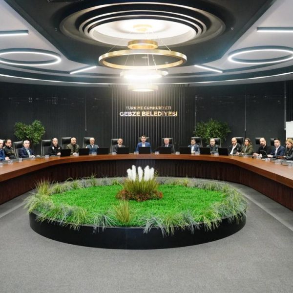 “Zemin araştırmalarından yapı denetim süreçlerine kadar her aşamayı titizlikle inceliyoruz.”