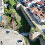 Papa’nın etkisiyle arazi 5,5 milyon dolara satışa sunuldu