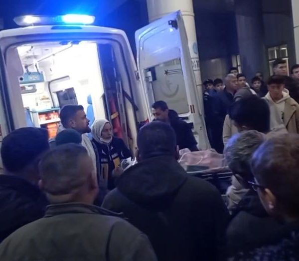 Kömür madeninde karbonmonoksit zehirlenmesi: 7 işçi tedavi altına alındı.