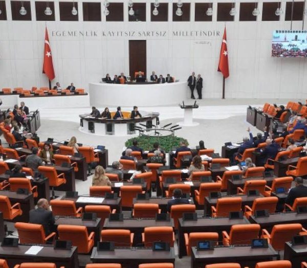 Meclis’te 14 Günlük Bütçe Yarışı Başlıyor!